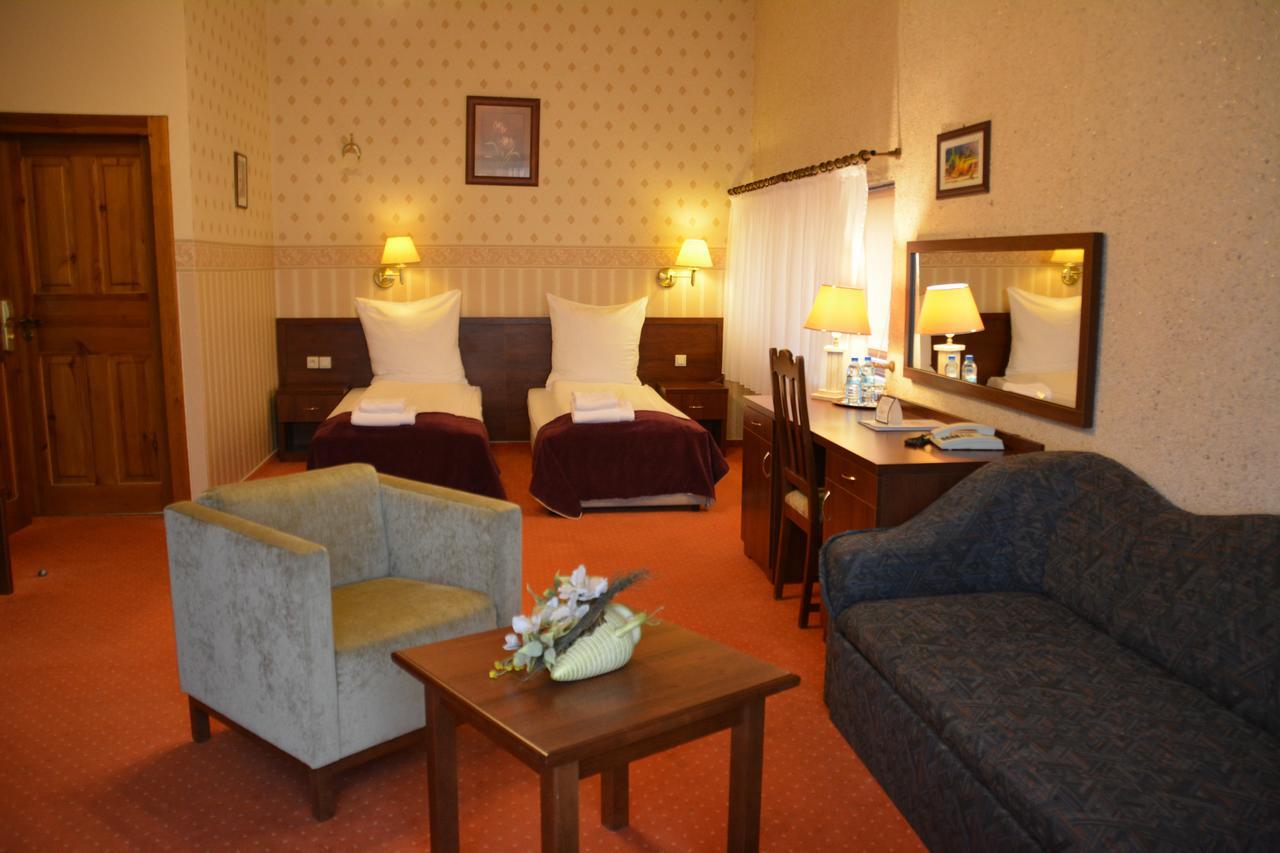 Hotel Starzynski Плоцк Экстерьер фото