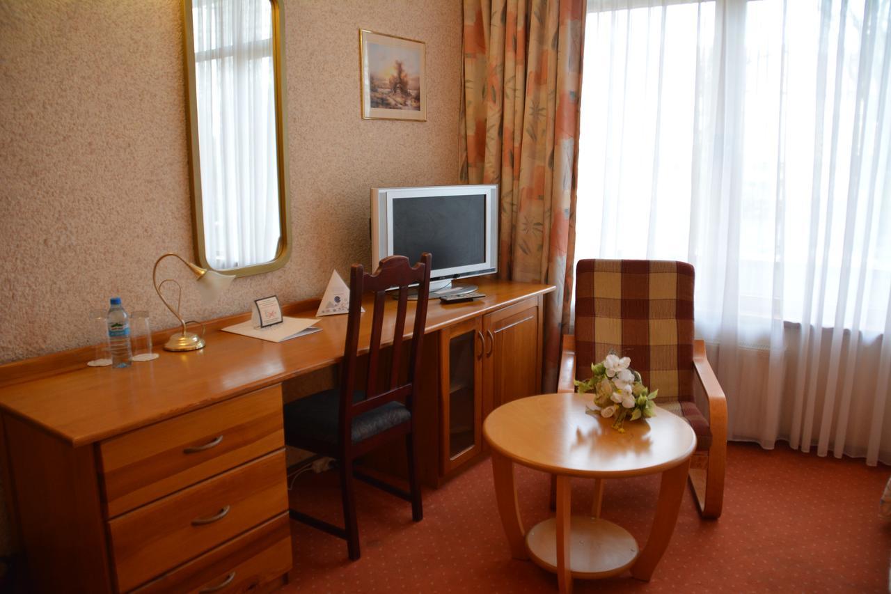 Hotel Starzynski Плоцк Экстерьер фото