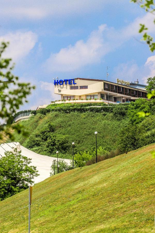 Hotel Starzynski Плоцк Экстерьер фото